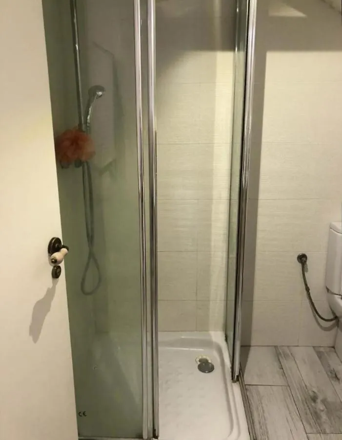 ברצלונה Studio Or Rooms With Private Bathroom Or Rooms With Shared Bathroom