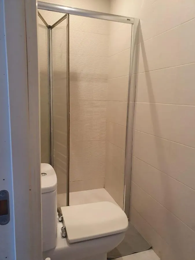 ברצלונה Studio Or Rooms With Private Bathroom Or Rooms With Shared Bathroom דירה