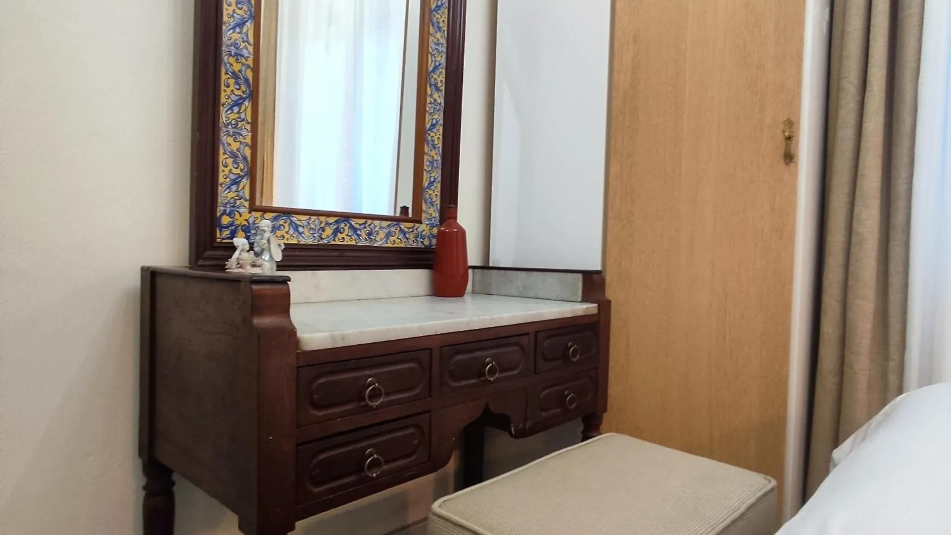 ברצלונה Studio Or Rooms With Private Bathroom Or Rooms With Shared Bathroom