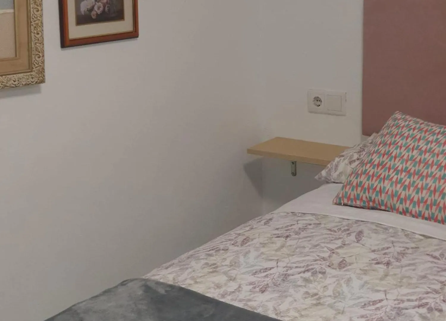 דירה ברצלונה Studio Or Rooms With Private Bathroom Or Rooms With Shared Bathroom ספרד