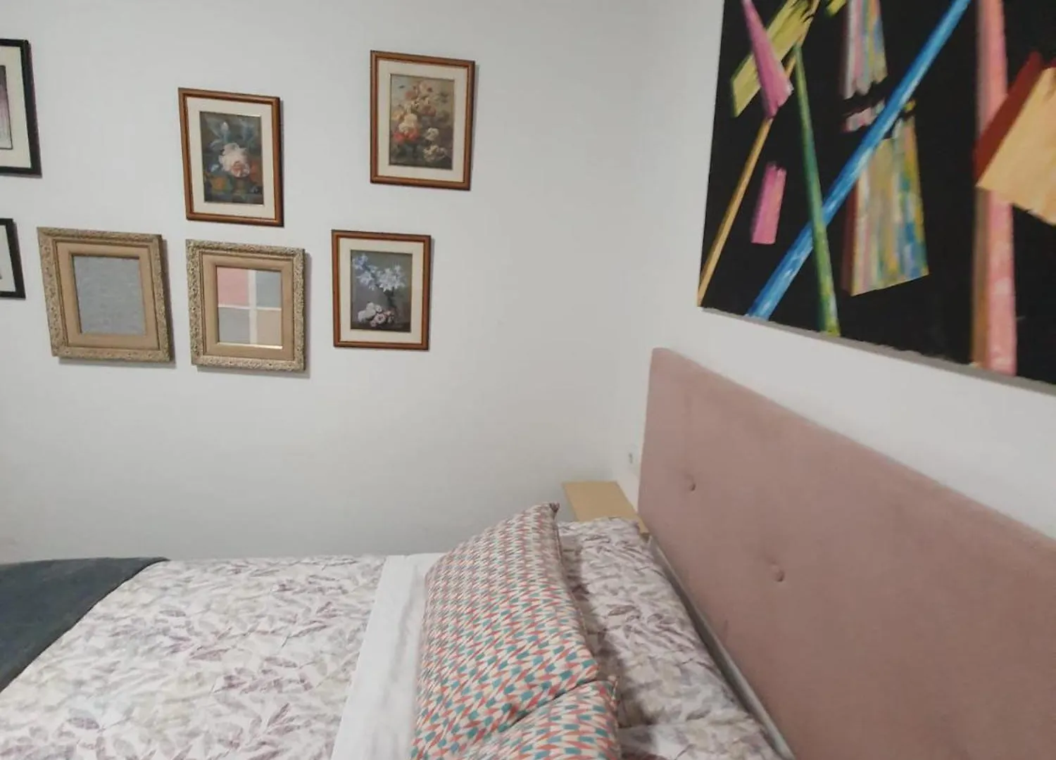 דירה ברצלונה Studio Or Rooms With Private Bathroom Or Rooms With Shared Bathroom