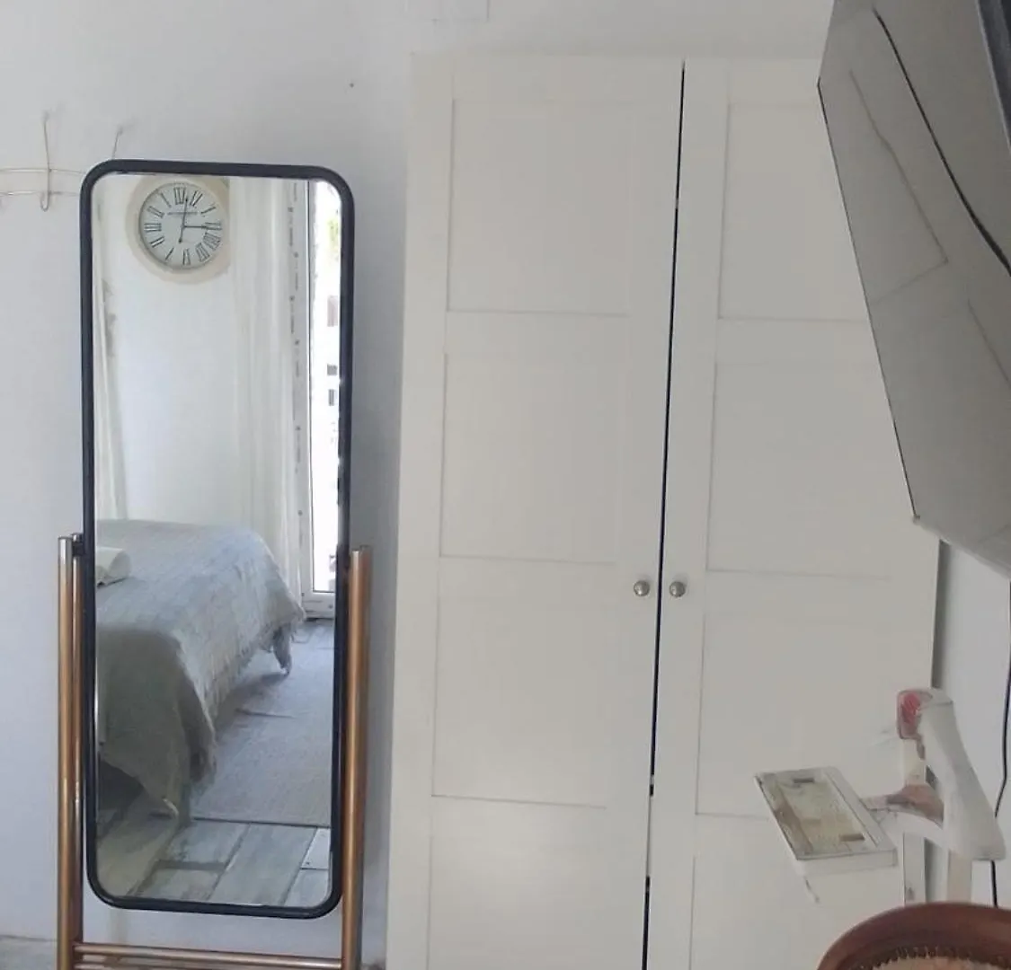 דירה ברצלונה Studio Or Rooms With Private Bathroom Or Rooms With Shared Bathroom