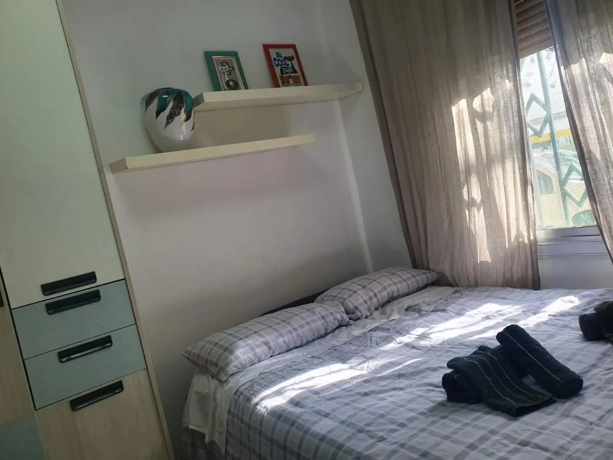Studio Or Rooms With Private Bathroom Or Rooms With Shared Bathroom Barcelona 0*,