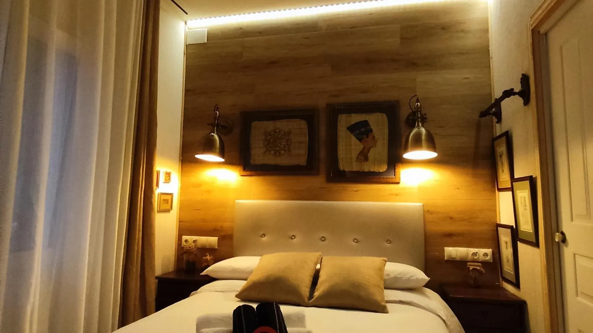 Studio Or Rooms With Private Bathroom Or Rooms With Shared Bathroom Barcelona Apartment