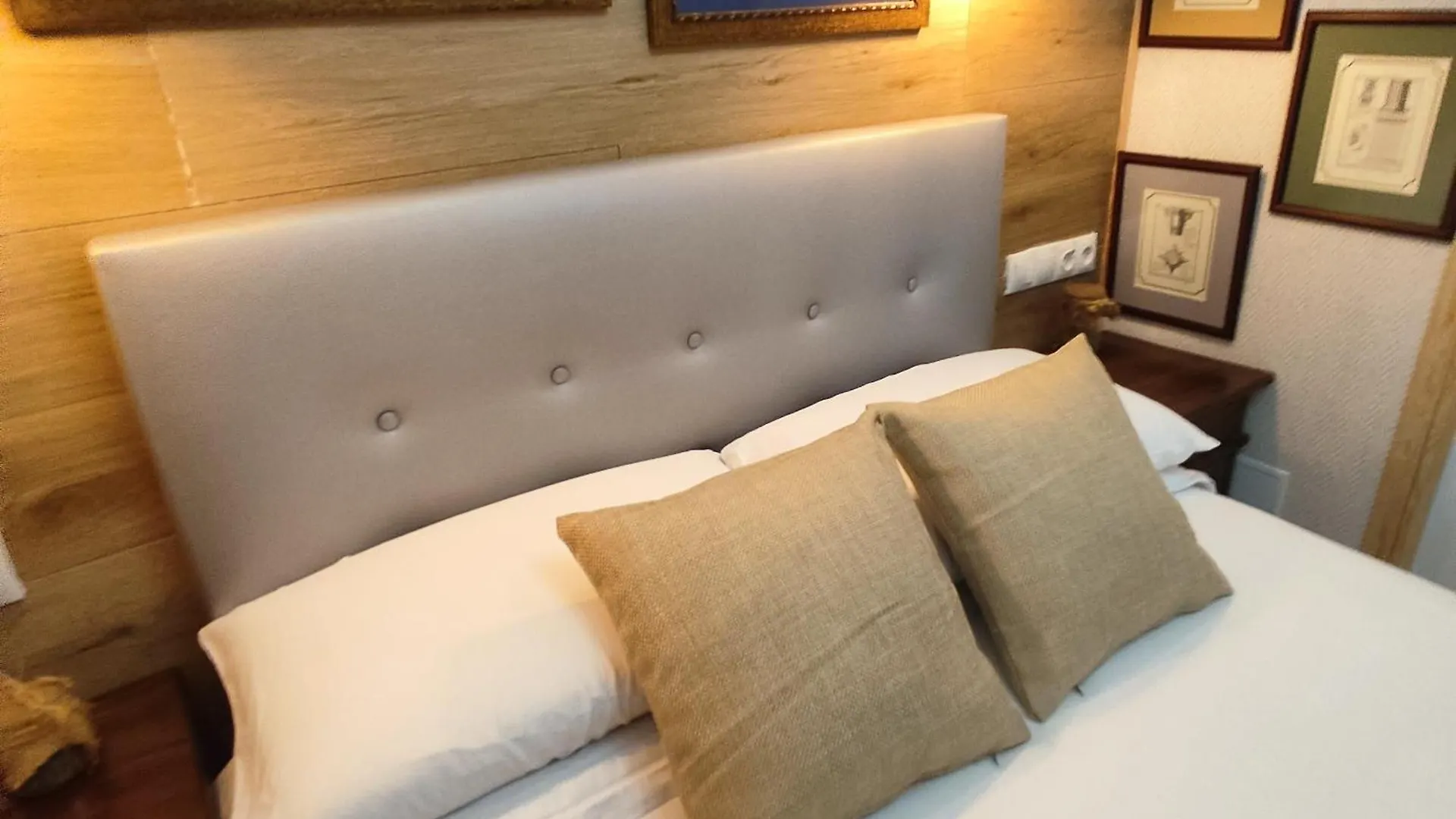 Studio Or Rooms With Private Bathroom Or Rooms With Shared Bathroom Barcelona 0*,  Spain