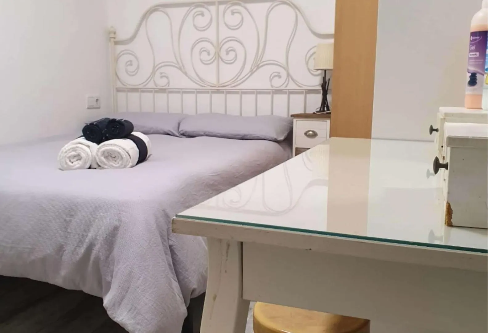 Apartment Studio Or Rooms With Private Bathroom Or Rooms With Shared Bathroom Barcelona