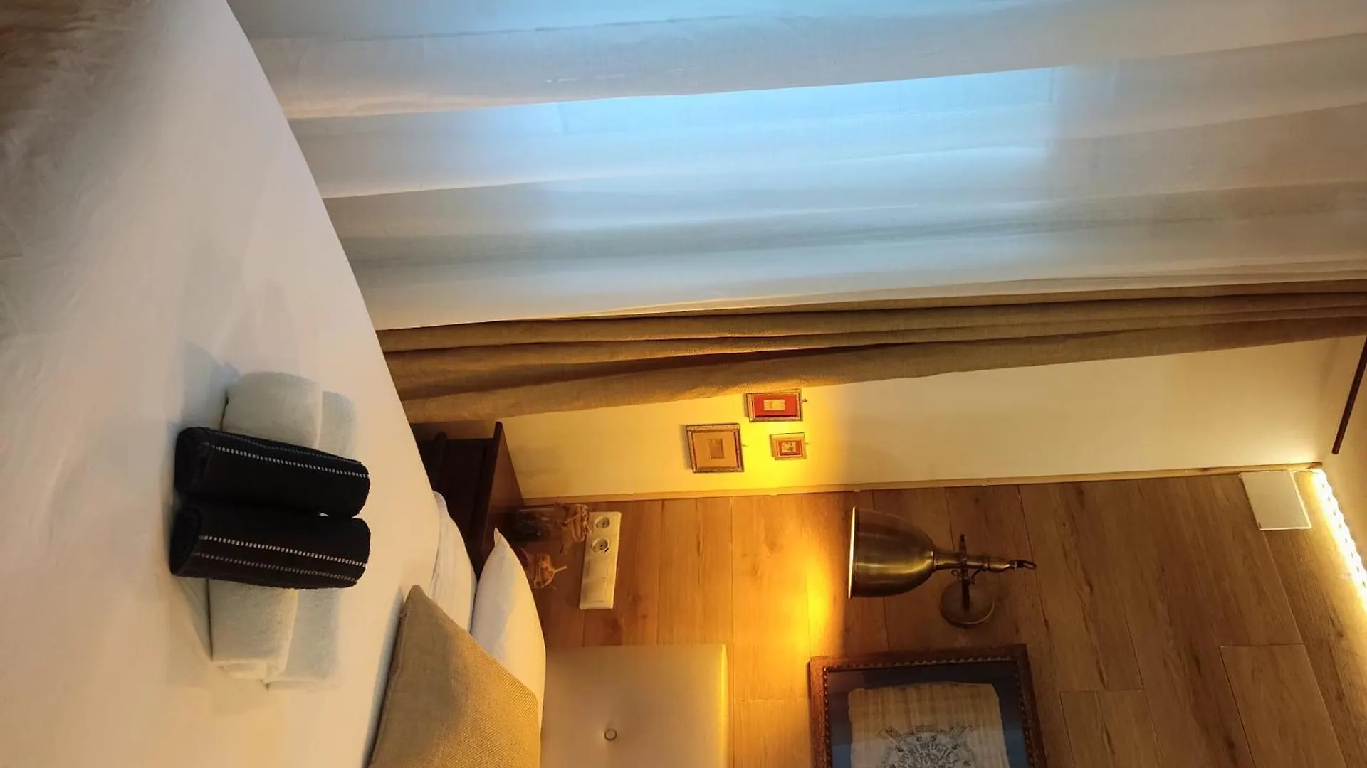 Studio Or Rooms With Private Bathroom Or Rooms With Shared Bathroom Barcelona Apartment