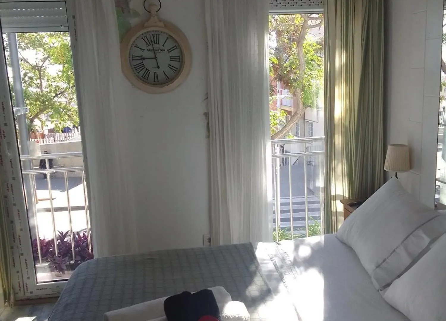 Studio Or Rooms With Private Bathroom Or Rooms With Shared Bathroom Barcelona 0*,