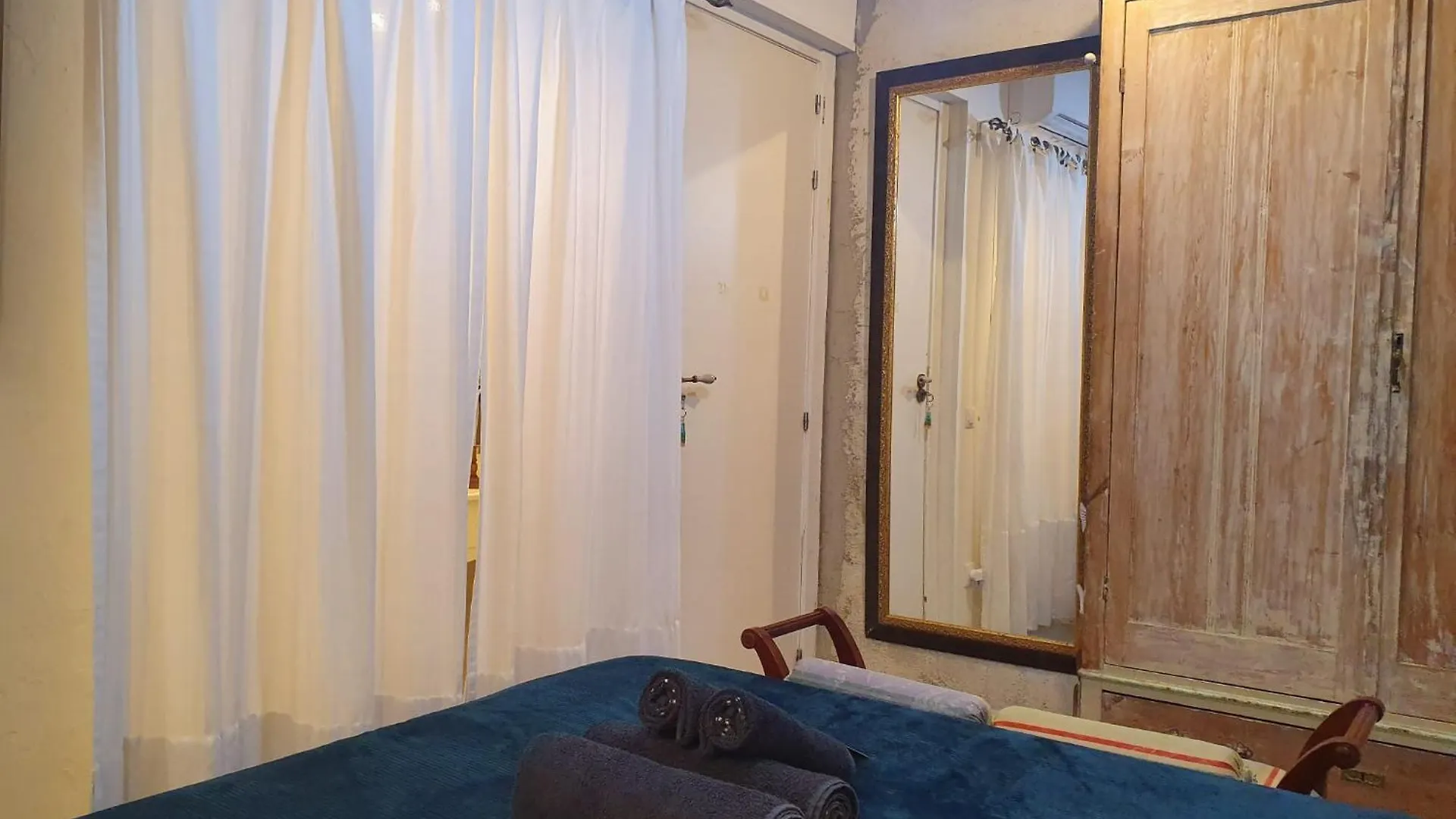 Studio Or Rooms With Private Bathroom Or Rooms With Shared Bathroom Barcelona Spain