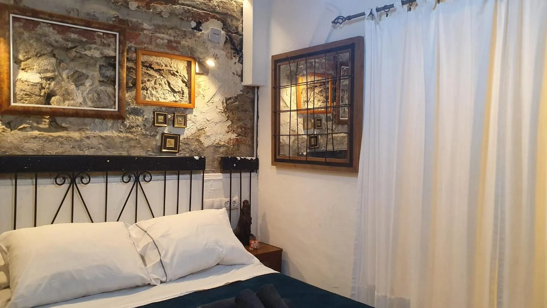 Studio Or Rooms With Private Bathroom Or Rooms With Shared Bathroom Barcelona Apartment