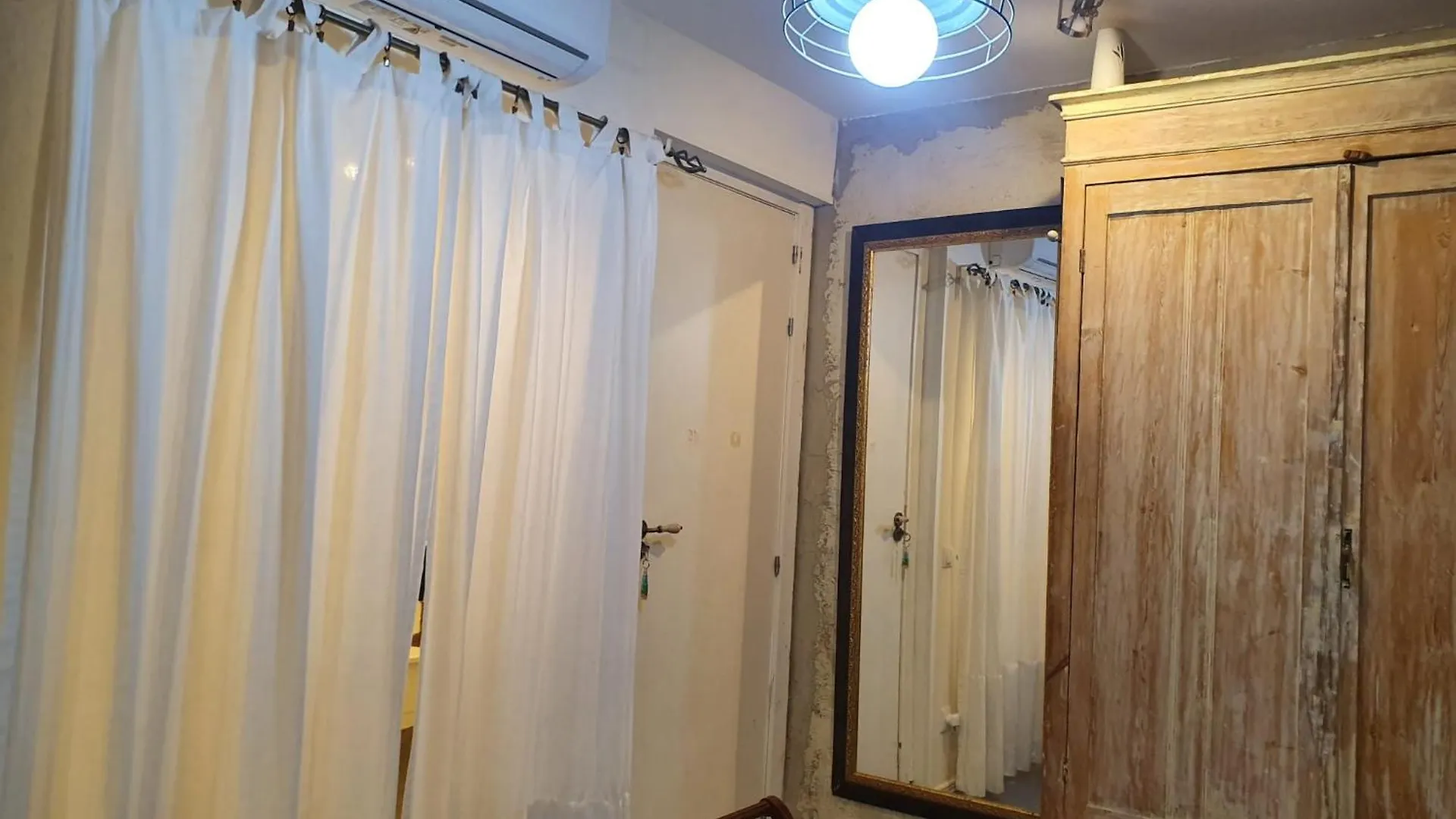 Studio Or Rooms With Private Bathroom Or Rooms With Shared Bathroom Barcelona 0*,  Spain