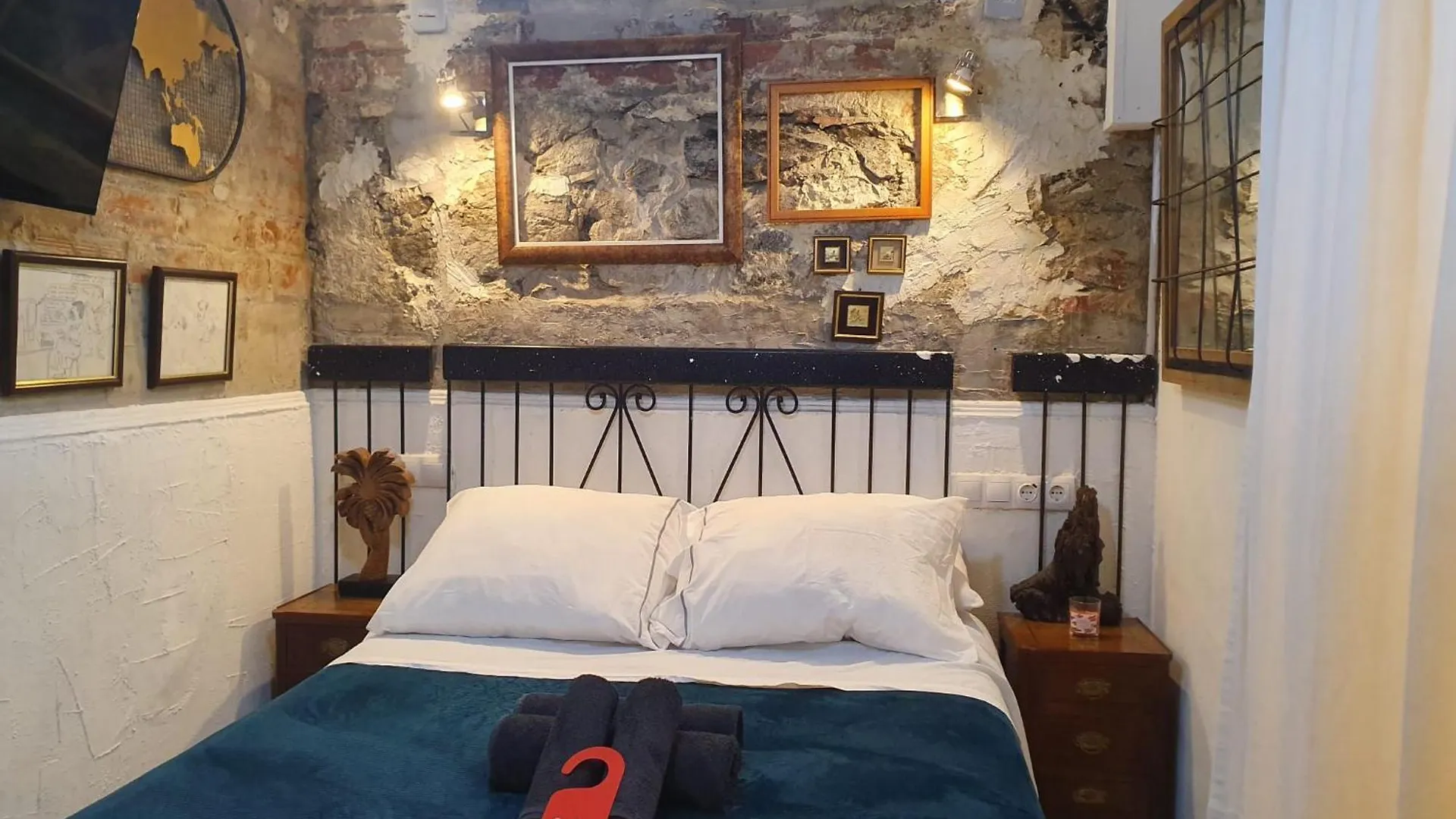 Studio Or Rooms With Private Bathroom Or Rooms With Shared Bathroom location